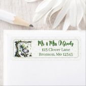 Étiquette Charmant Gnome et Trèfles de la Saint-Patrick (En situation)