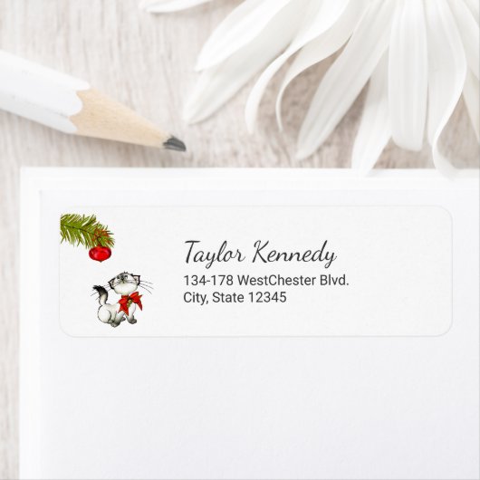 Étiquette Chat Kitty En Jeu Dans Une Bow De Noël Rouge (En situation)