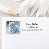 Étiquette Chaton blanc Fluffy personnalisé en neige (En situation)