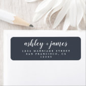 Étiquette Chic Script Dark Blue Mariage Adresse de retour (En situation)