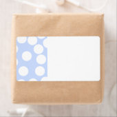 Étiquette Ciel bleu avec de grands points blancs. (En situation)