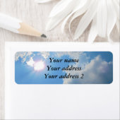 Étiquette Ciel bleu vif avec soleil et nuages photo (En situation)