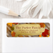 Étiquette Citrouilles D'Automne Et De Feuillage Sur L'Action (En situation)