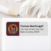 Étiquette Clan MacDougall Crest sur Tartan (En situation)