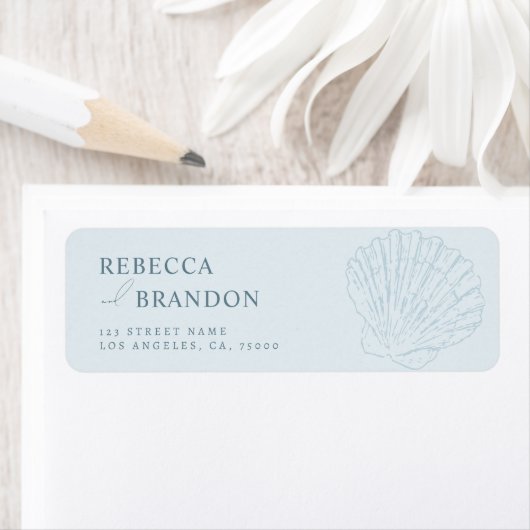 Étiquette Coastal Blue Hand Drawn Seashell Wedding Address (En situation)