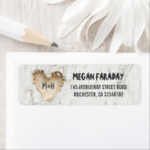 Étiquette Coeur sculpté de Birch Tree rustique (En situation)