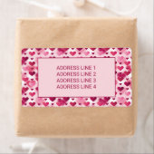 Étiquette Coeurs roses Motif Avec Texte Personnalisé (En situation)
