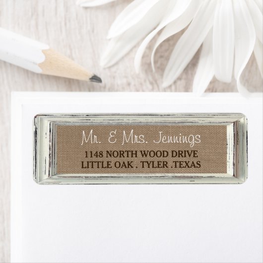 Étiquette Collection de Mariages Rustic White Frame & Burlap (En situation)