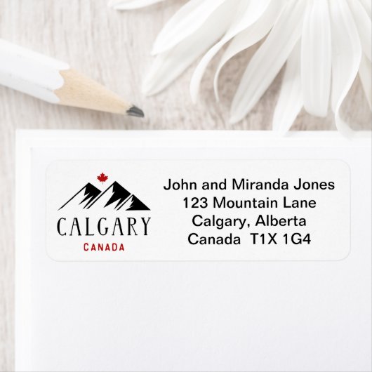 Étiquette Cool Calgary Canada Mountains Maple Leaf (En situation)