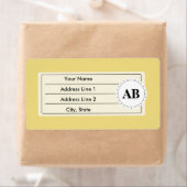 Étiquette Couleur uni jaune avec monogramme (En situation)