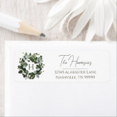 Étiquette Couronne Monogramme Eucalyptus moderne | BLANCHE (En situation)