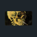 Étiquette Crâne avec cigarette brûlante par Vincent van Gogh<br><div class="desc">Crâne avec Cigarette Brûlante par Vincent van Gogh est un post impressionnisme d'art vintage de peinture à vie morte. Portrait du squelette humain fumant. Grande image à utiliser pour les produits anti-tabac. Fumer tue 1 000 personnes chaque année, aider quelqu'un à arrêter de fumer aujourd'hui. Grande image pour Halloween ou...</div>