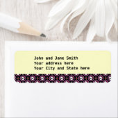 Étiquette Crâne avec conception coeur et arc (En situation)