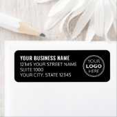 Étiquette Custom Logo Business Company Black Return Address (En situation)