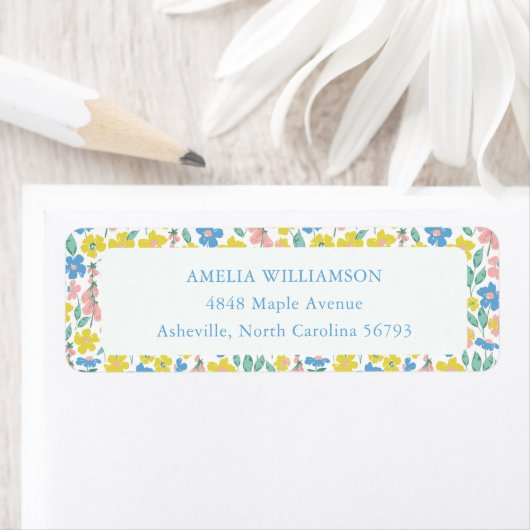 Étiquette Cute Blue Jaune Floral Custom Adresse de retour (En situation)