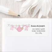 Étiquette Cute Girl Pink Baby Shower Address Label (En situation)