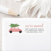 Étiquette Cute Moderne Nous avons Déménagé Voiture Rose Arbr (En situation)