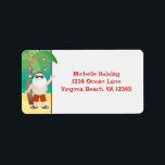 Étiquette Cute Père Noël Beach Christmas Holiday Adresse<br><div class="desc">Ce étiquette de adresse de Noël de plage présente Père Noël à la plage debout avec un palmier décoré de lumières de vacances.</div>