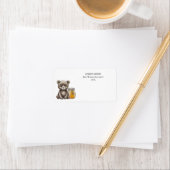 Étiquette Cute Petite Ours avec pot de miel (En situation)