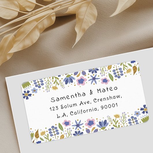 Étiquette Cute Whimsical Blue Spring Flowers Return Address