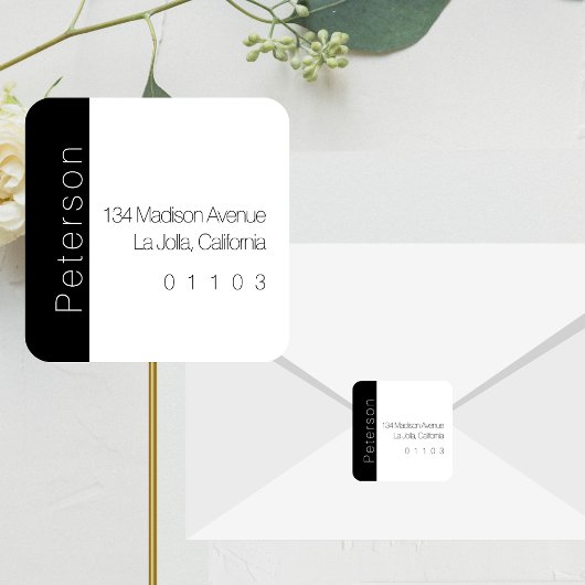 Étiquette d'adresse de retour B/W chic avec accent