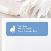 Étiquette d'adresse de retour bleu lapin (En situation)