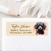 Étiquette d'adresse de retour de chien caniche (En situation)