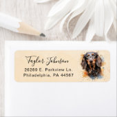 Étiquette d'adresse de retour de chien teckel (En situation)
