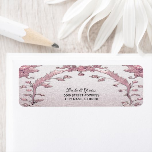 Étiquette d'adresse de retour de fleurs roses uniq (En situation)