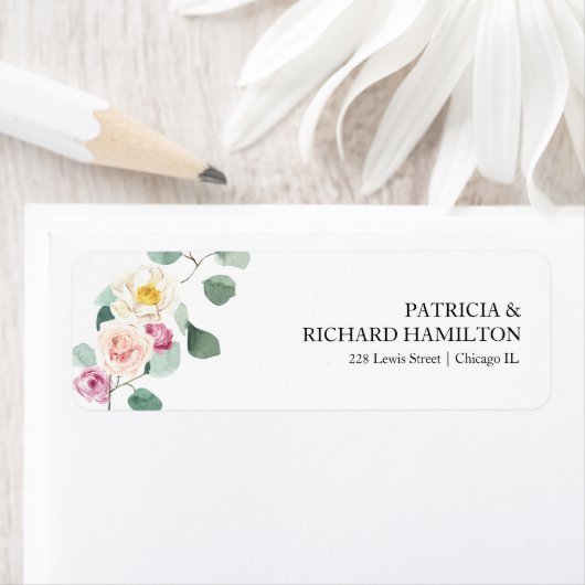 Étiquette d'adresse de retour de mariage floral à (En situation)