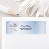 Étiquette d'adresse de retour Fleurs Rose Bleu (En situation)