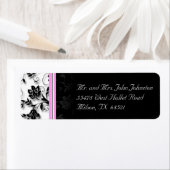 Étiquette d'adresse de retour Floral noir, blanc e (En situation)