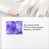 Étiquette d'adresse de retour Iris violet (En situation)