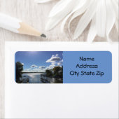 ÉTIQUETTE D'ADRESSE DE RETOUR "VIVRE AU LAC" (En situation)