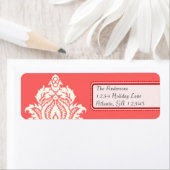 Étiquette Damas d'ivoire sur rose avec rouge (En situation)