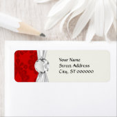 Étiquette damassé rouge à deux tons (En situation)