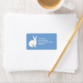 Étiquette de adresse bleu lapin (En situation)