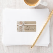Étiquette de adresse de luxe Lace Heart Burlap (En situation)