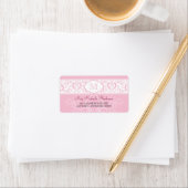 Étiquette de adresse de monogramme Damask rose (En situation)