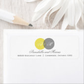 Étiquette de adresse de monogrammes enmêlés Jaune  (En situation)