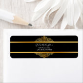 Étiquette de adresse Gold Trim Black Custom Name (En situation)