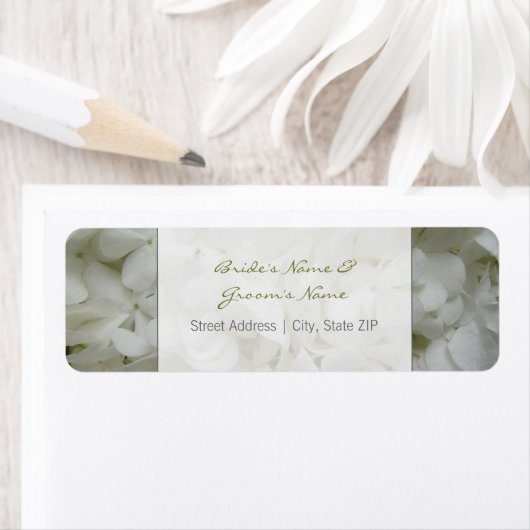 Étiquette de adresse mariage - Fleurs blanches (En situation)