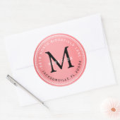 Étiquette de adresse monogramme en Coral (Enveloppe)