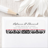 Étiquette de adresse rose et noir Damask (En situation)