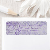 Étiquette de adresse vintage Rococo Purple Scroll (En situation)