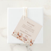 Étiquette de bienvenue de mariage Monogramme Beige (En situation)