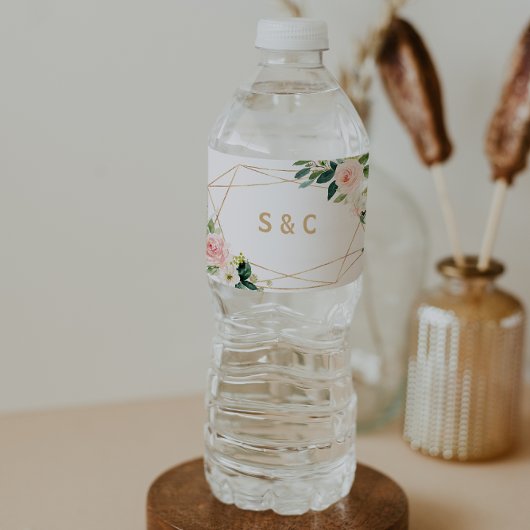 Étiquette de bouteille d'eau géométrique verte et 