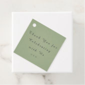 Étiquette de cadeau de mariage vert modèle (En situation)