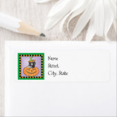 Étiquette de caniche miniature d'Halloween (En situation)