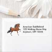 Étiquette de Cheval de Baie (En situation)